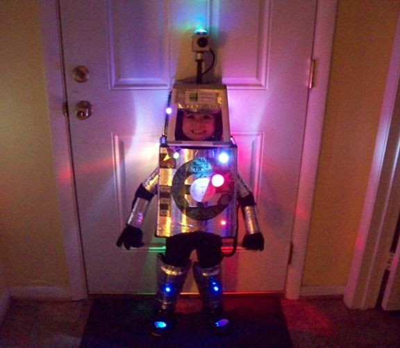 Led Costume DIY
 Little gal in her DIY LED robot costume good job