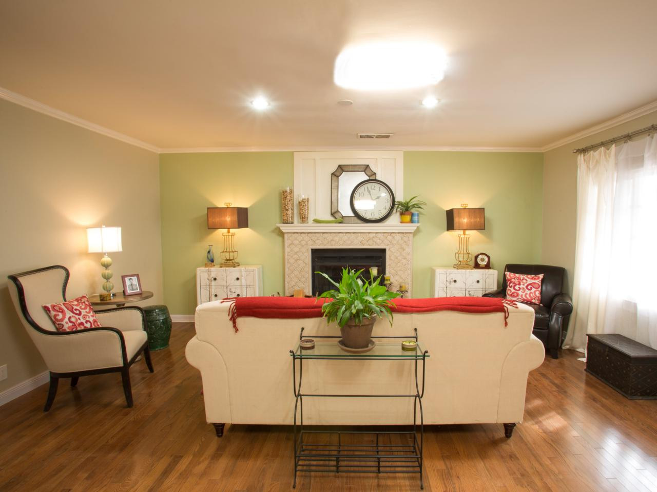 Living Room Accent Colors
 Decorating Your Space Using Accent Walls