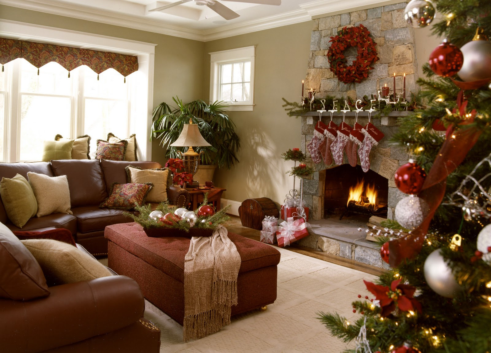 Living Room Decorations For Christmas
 Nine ideas how to wel e the Christmas spirit