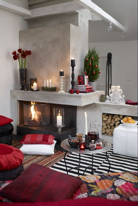 Living Room Decorations For Christmas
 25 Stunning Christmas Living Rooms Holiday Living Room