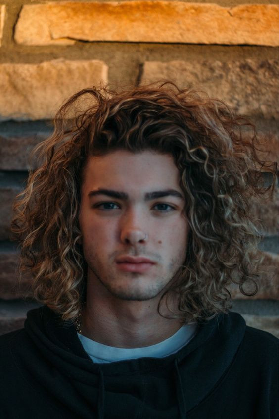 Long Curly Hairstyles For Guys
 30 New Stylishly Masculine Curly Hairstyles For Men