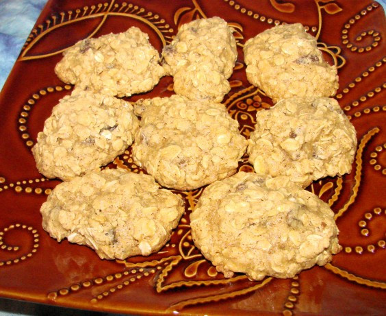 Low Fat Oatmeal Raisin Cookies
 Very Low Fat Delicious Oatmeal Raisin Cookies Recipe