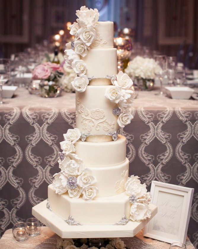 Luxury Wedding Cakes
 30 Most Luxurious Wedding Cakes You Will Love MODwedding