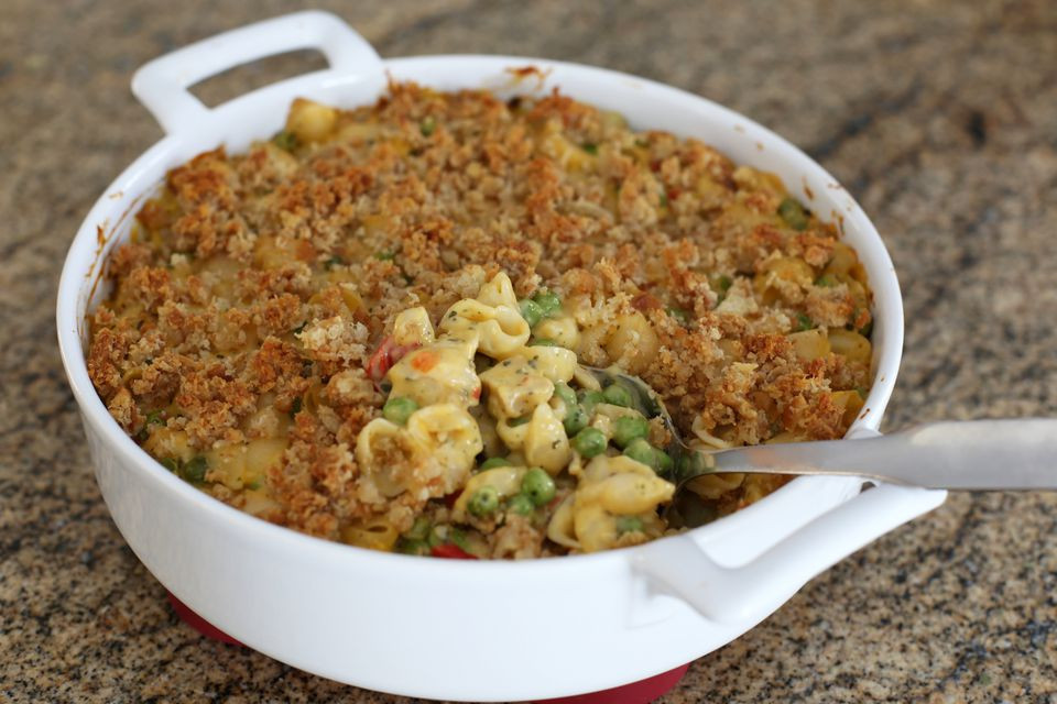 Macaroni And Cheese Chicken Casserole
 Easy Chicken Macaroni and Cheese Casserole Recipe
