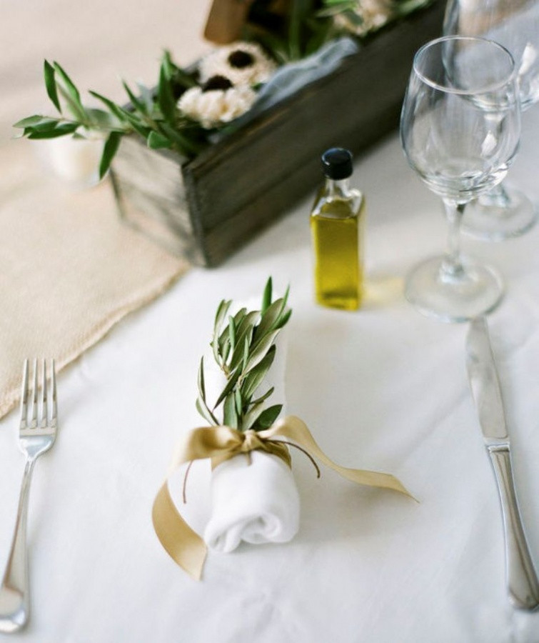 Make Your Own Wedding Favors
 Save Money & Learn How to Make Your Own Wedding Favors