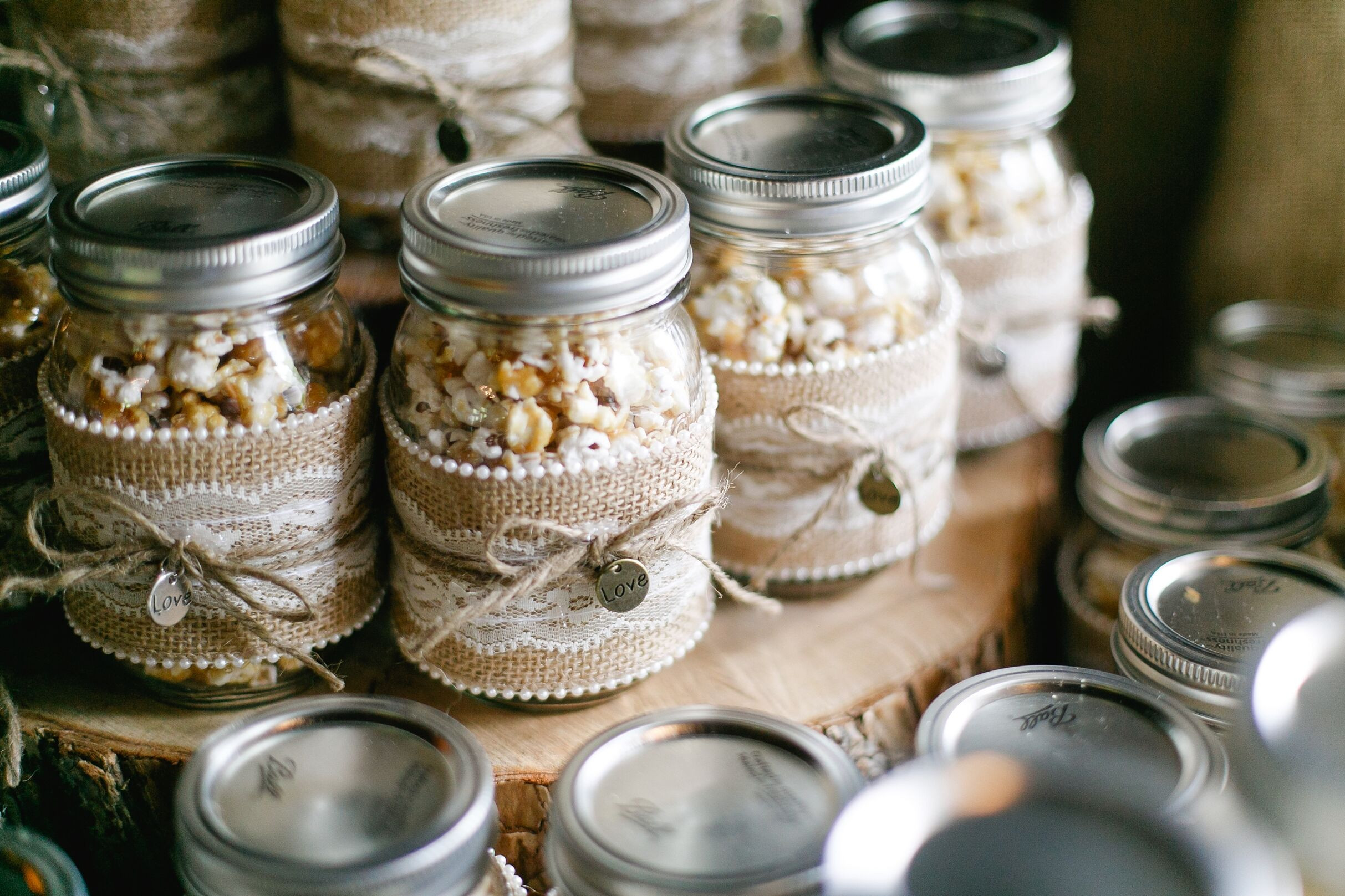Mason Jars Wedding Favors
 DIY Popcorn Mason Jar Wedding Favors