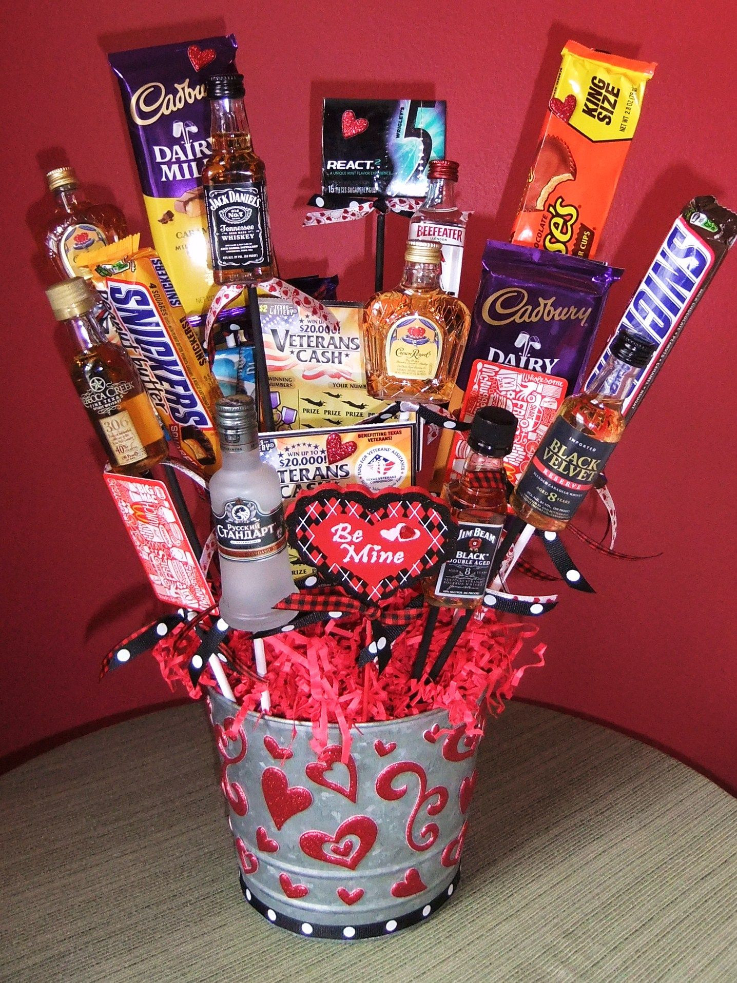 Men Gift Ideas Valentines Day
 Valentine s Day man bouquet liquor chocolate t