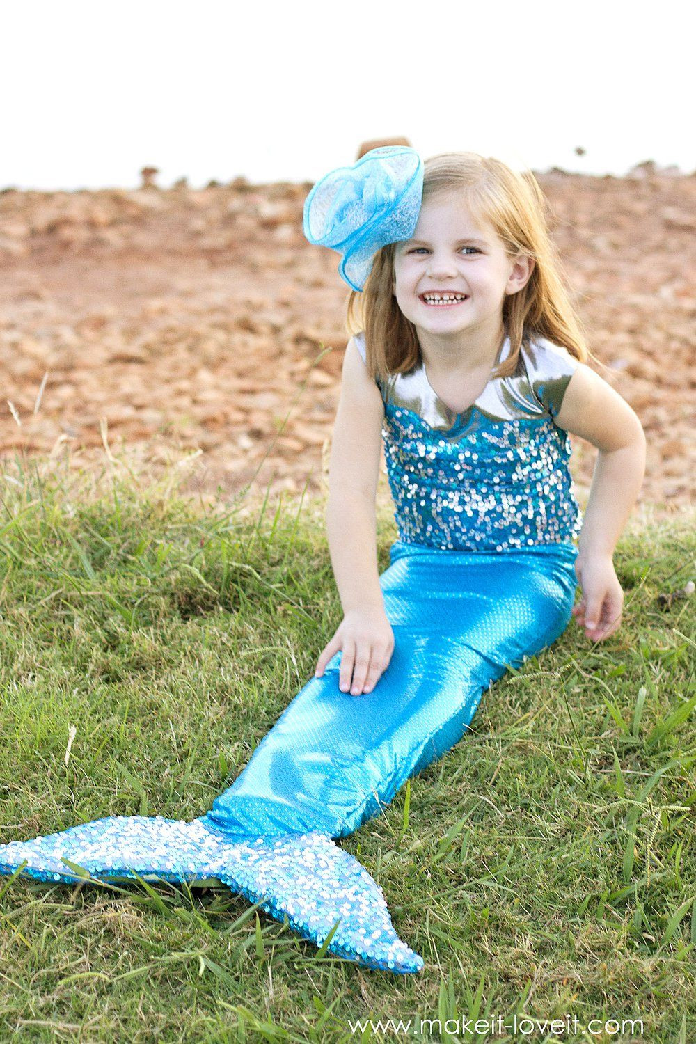 Mermaid Costume DIY
 DIY Mermaid Costume…with a REPOSITIONABLE Fin