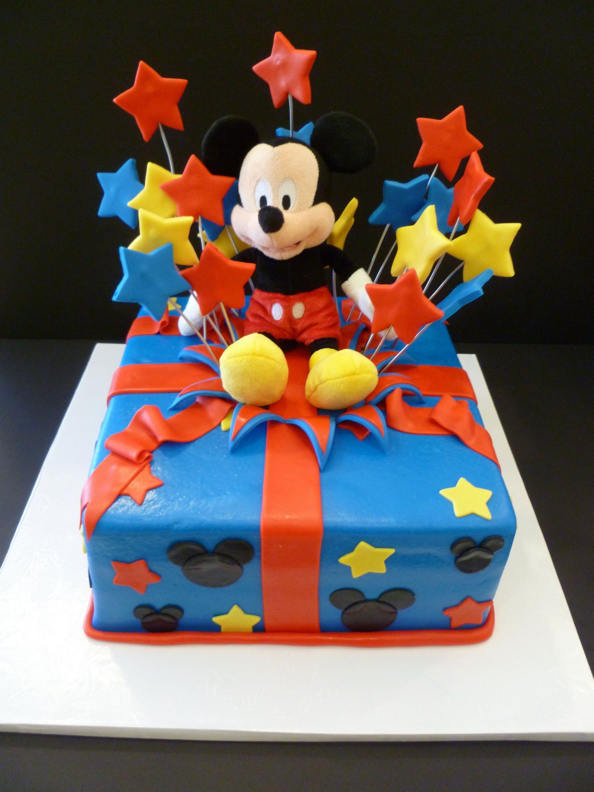 Mickey Mouse Birthday Cake Decorations
 Mickey Mouse Cake Ideas & Inspirations