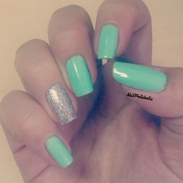 Mint Nail Designs
 Mint green with a sparkling accent nail design Nail