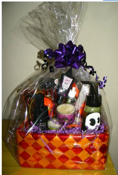 Mother'S Gift Basket Ideas
 All things Bath and Body Works Halloween t basket idea
