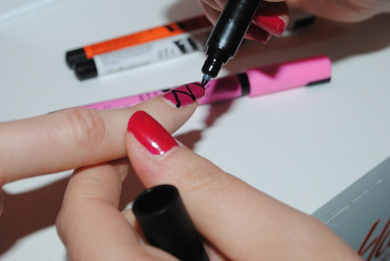 Nail Art Pens
 Sally Hansen Nail Art Pens for UK Really Ree