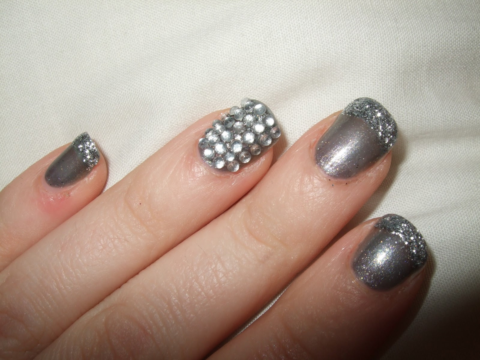 Nail Designs For New Years Eve
 Oooooh Pretty New Years Eve Nails