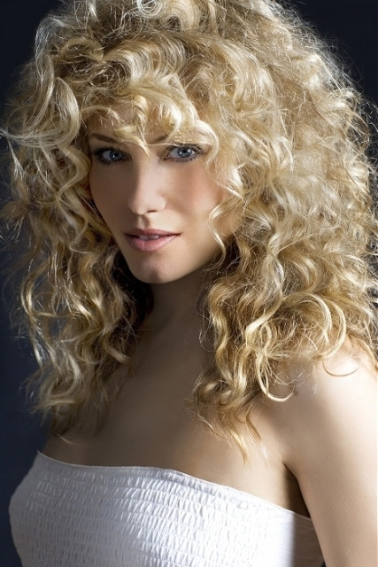 Natural Wavy Hairstyles
 Classy Natural Curly Hairstyles – Features Natural Hair