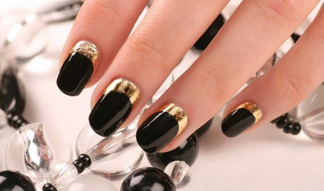 New Years Eve Nail Art
 These Nail Designs Would be Perfect To Kick f The New