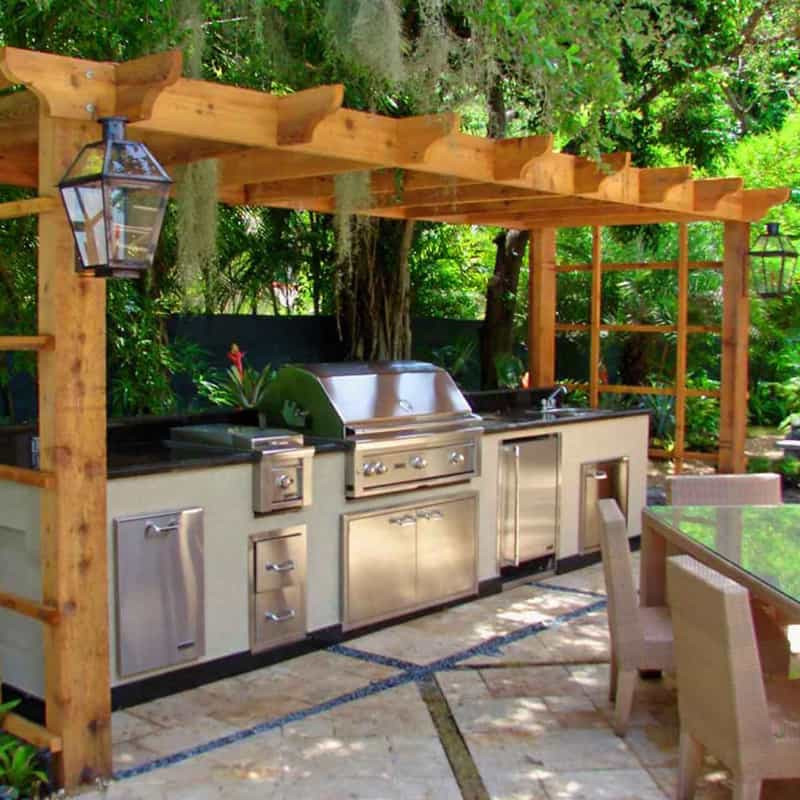 Outdoor Bbq Kitchen
 30 Outdoor Kitchens and Grilling Stations