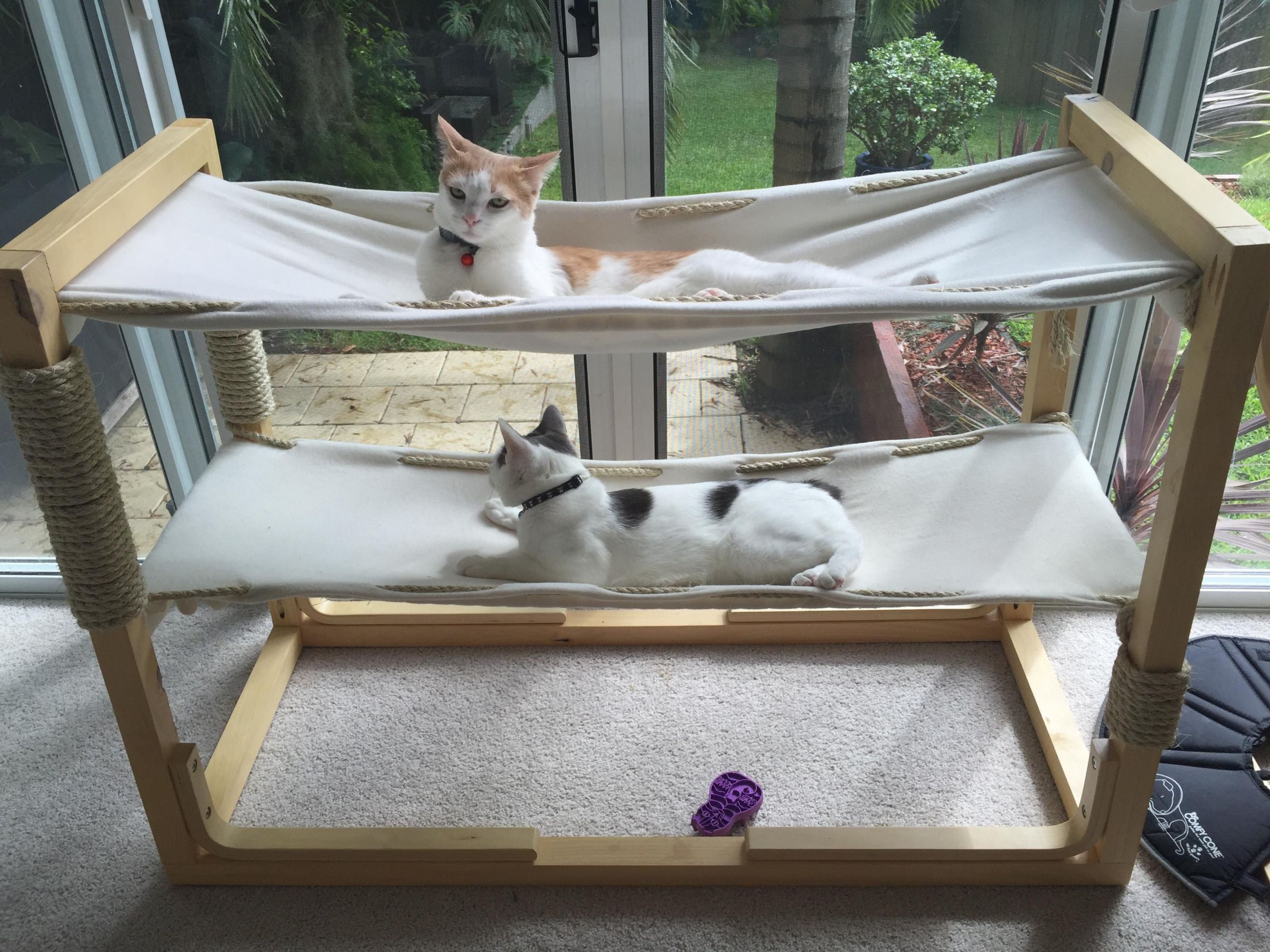 Outdoor Cat Bed DIY
 Build Bunk Bed Hammocks for Your Cats