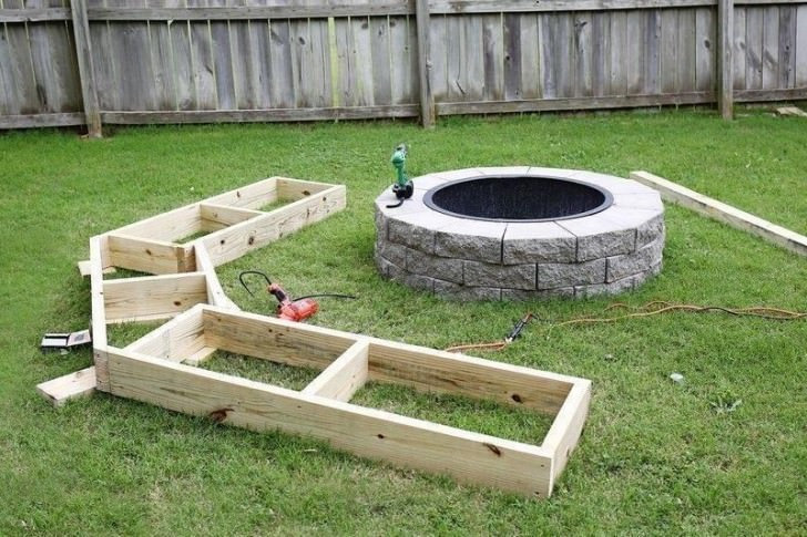 Outdoor Fire Pit Bench
 Diy Circle Bench Around Your Fire Pit