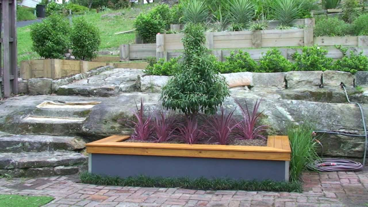 Outdoor Landscape Seating
 Build a garden bed with seat