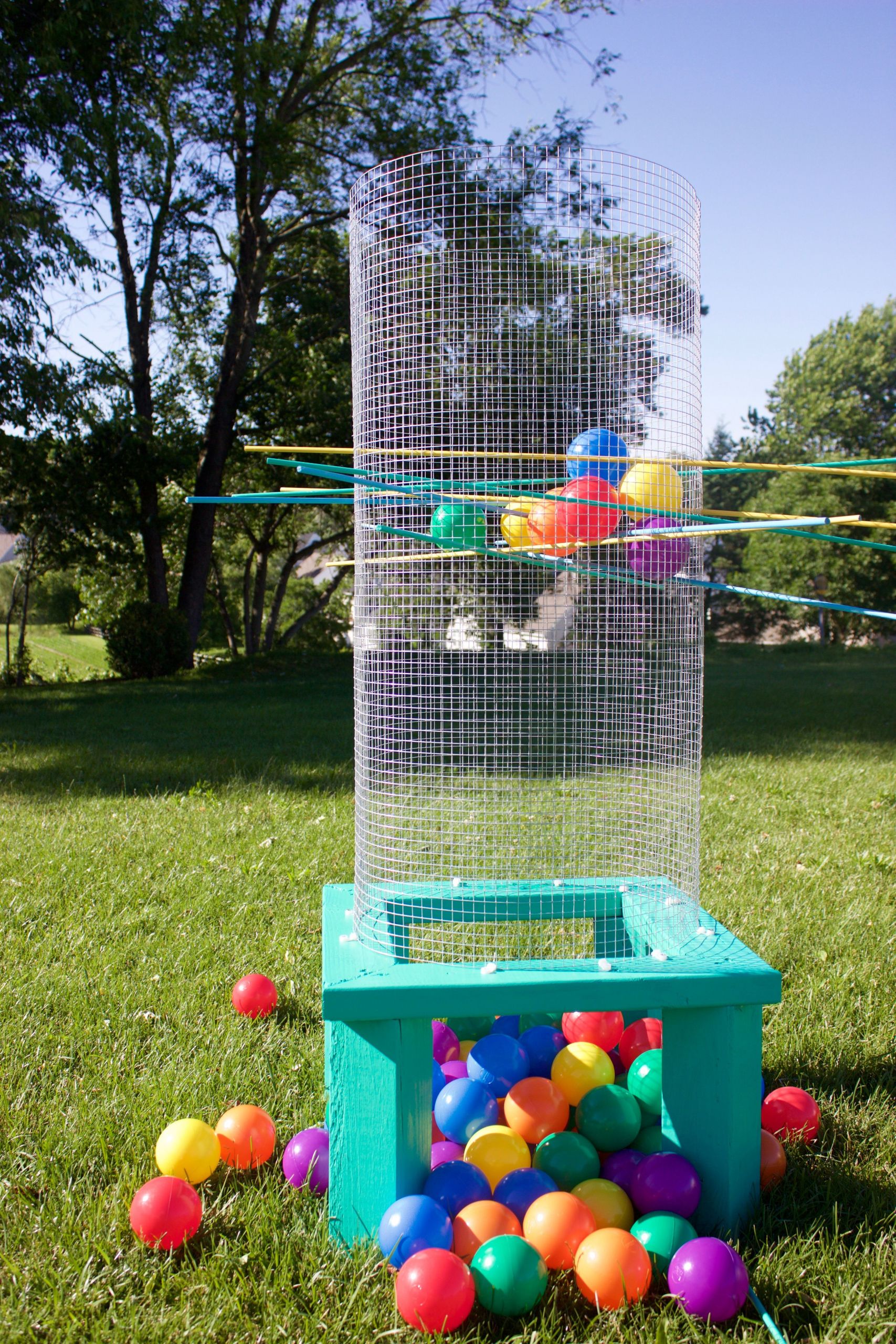Outdoor Party Activities For Kids
 DIY Giant Outdoor Kerplunk