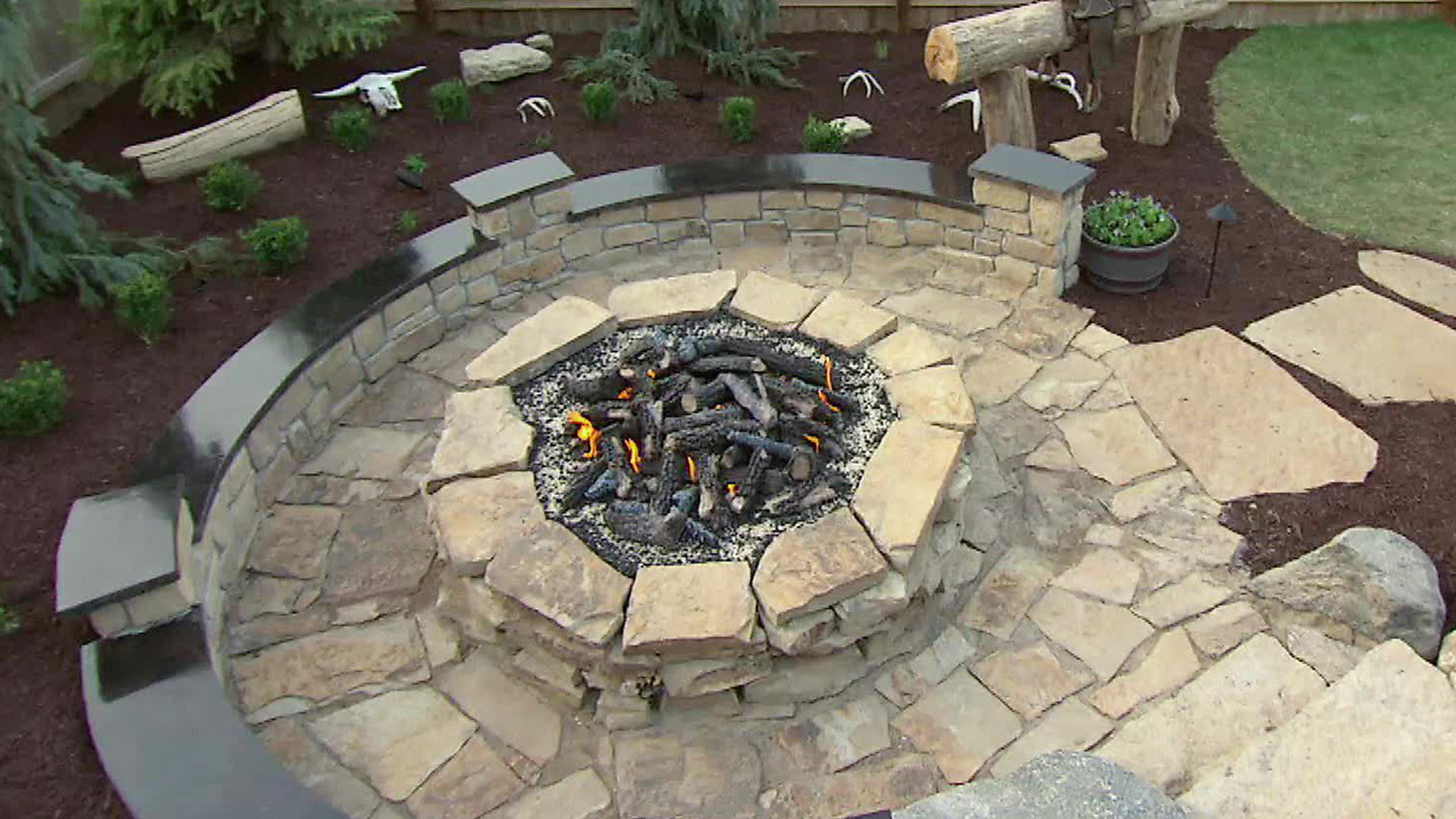 Outdoor Stone Fire Pit
 How to Build an Outdoor Stone Fire Pit