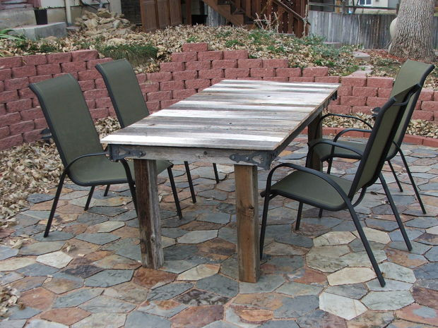 Outdoor Wood Table DIY
 DIY Outdoor Table