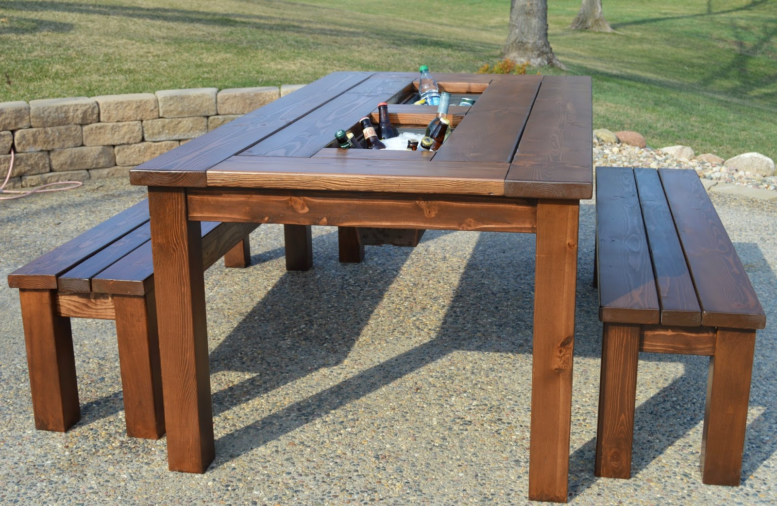 Outdoor Wood Table DIY
 KRUSE S WORKSHOP Patio Party Table with Built In Beer
