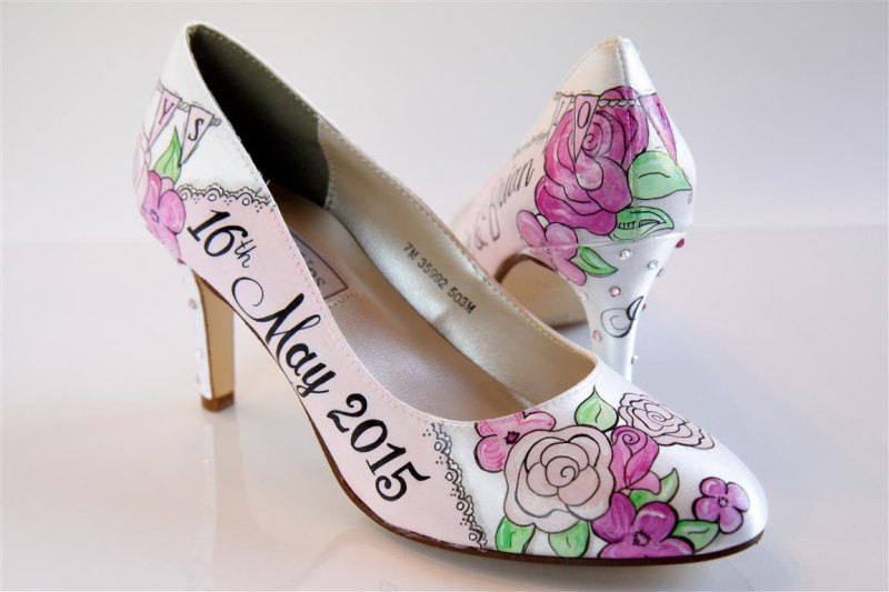Painted Wedding Shoes
 10 pairs of adorable custom painted wedding shoes