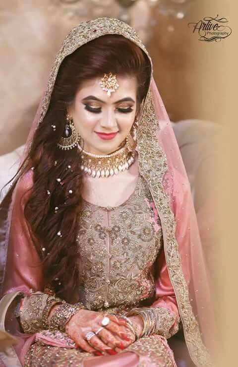 Pakistani Wedding Hairstyles
 Stylish and Trendy Pakistani Bridal Wedding Hairstyles for