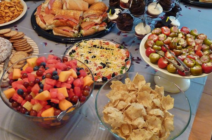 Party Food Ideas For Graduation
 72 best images about graduation party on Pinterest