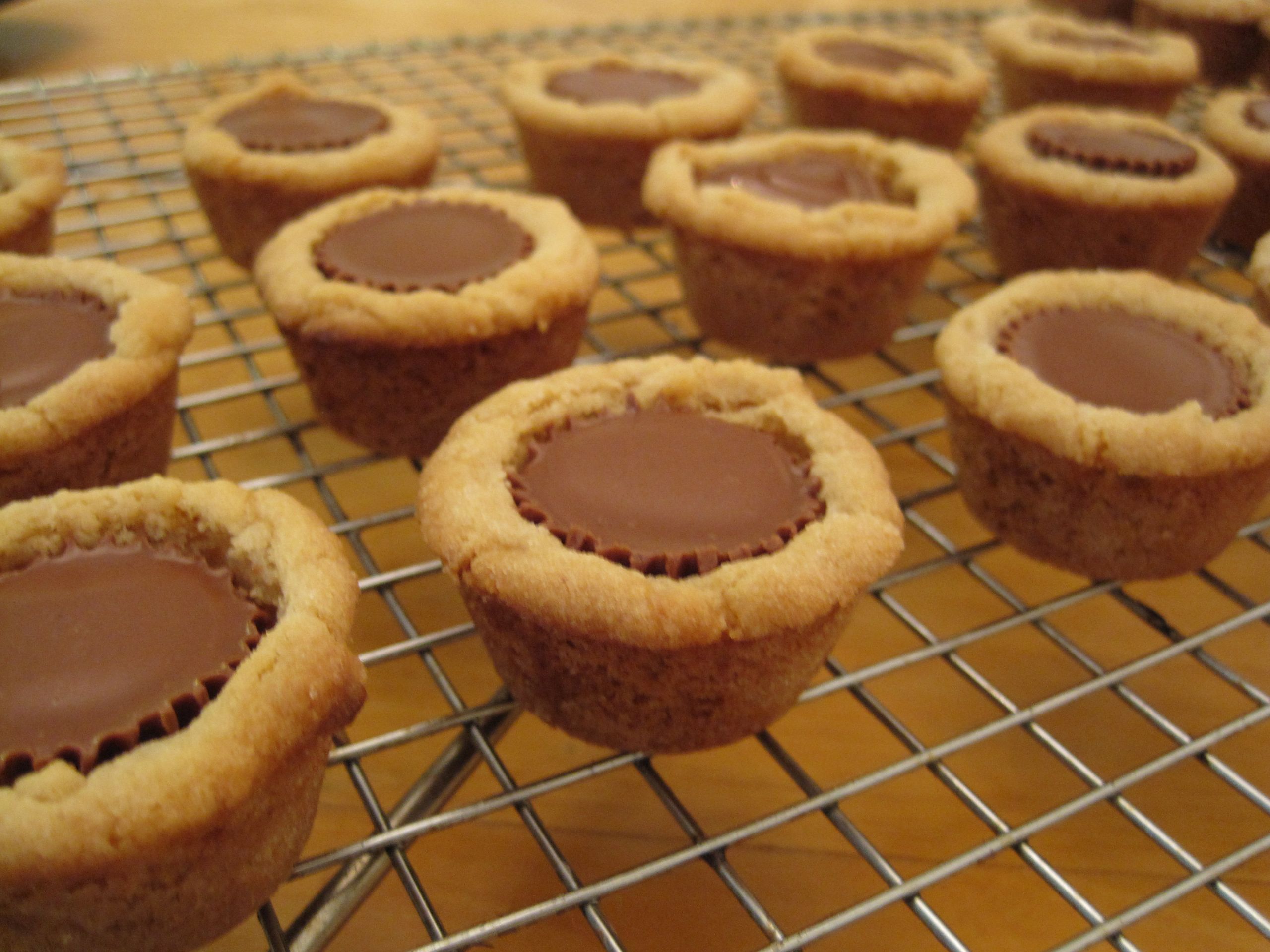 Peanut Butter Cookies With Peanut Butter Cups
 Mini Peanut Butter Cup Cookies