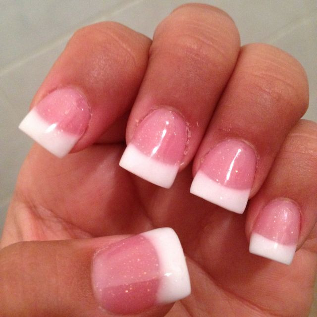 Pink And White Glitter Acrylic Nails
 Glitter pink and white nails