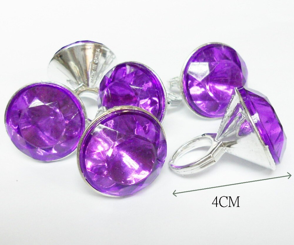 Plastic Diamond Rings
 60 pcs 35mm Plastic DIAMOND Girl Rings Toy Princess