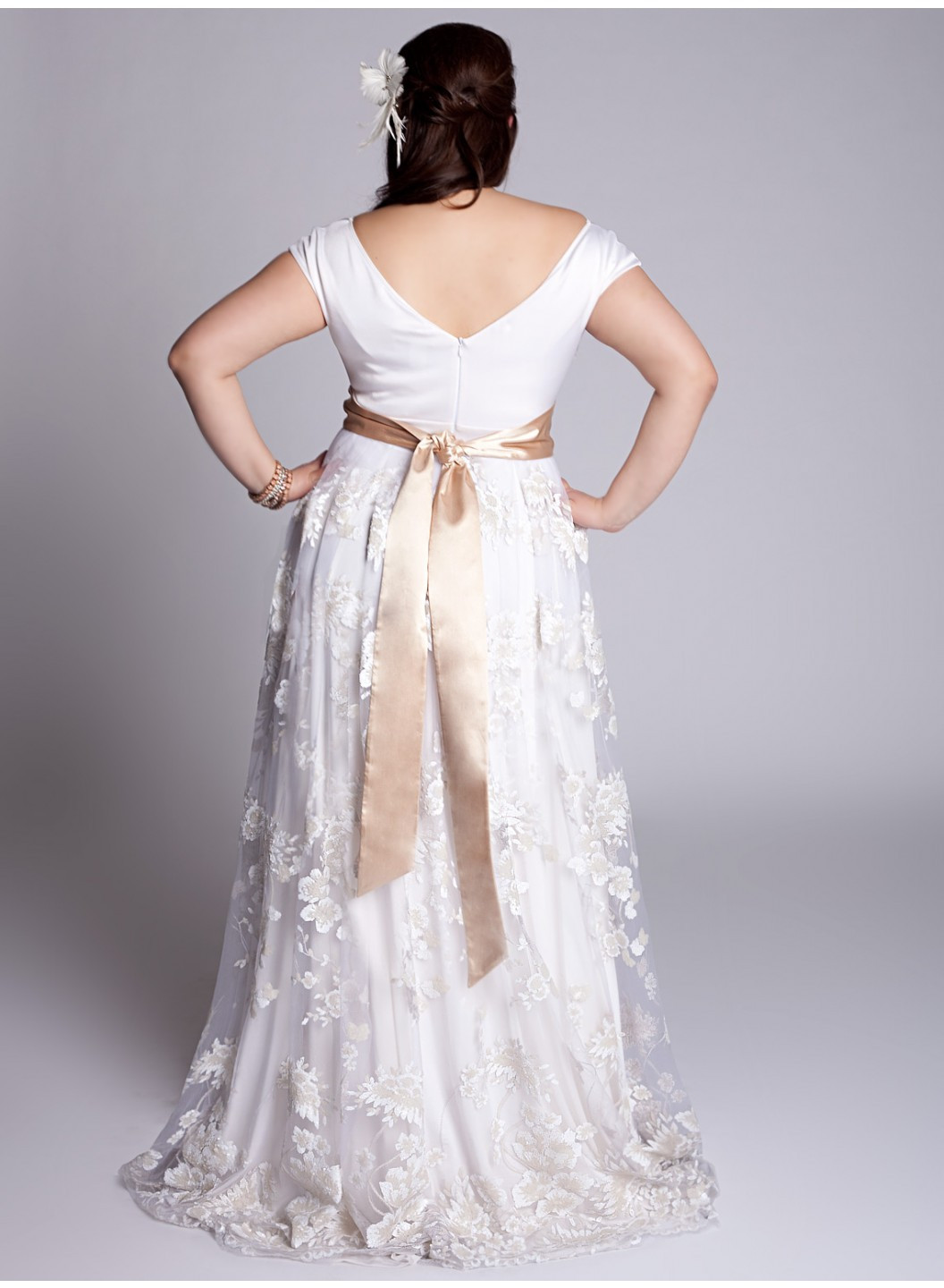 Plus Size Vintage Wedding Gowns
 20 Modern Plus Size Wedding Dresses MagMent