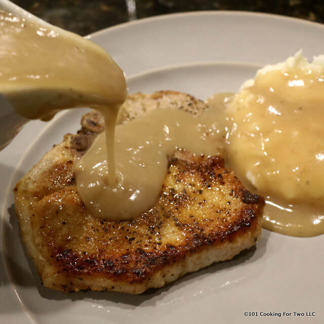 Pork Cutlets With Gravy
 30 Minute Fried Pork Chops with Gravy