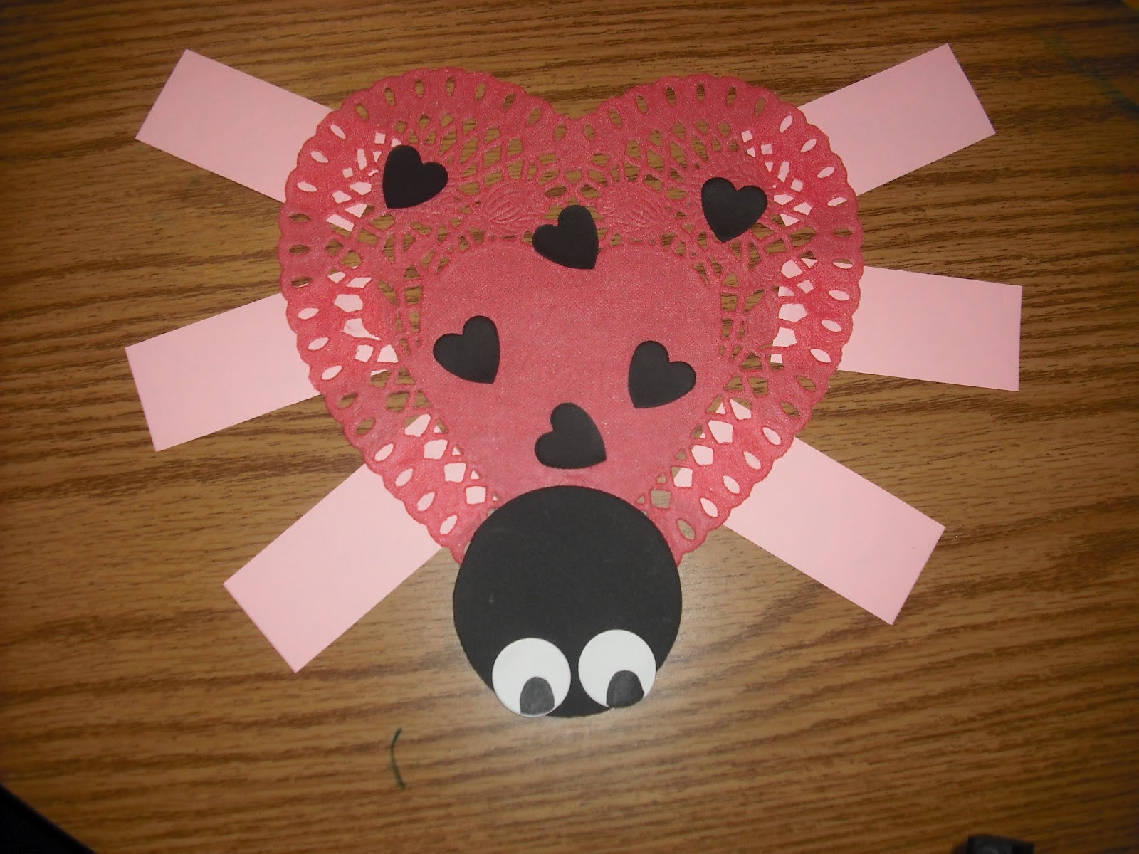 Preschool Valentine Craft Ideas
 Sprinkles to Kindergarten Valentine Glyph Freebie and a