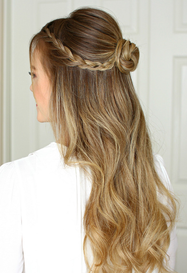 Prom Hairstyle Half Updos
 Half up half down prom hair – trendy hairstyles for an