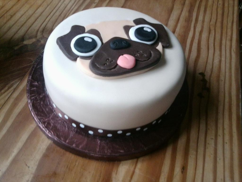 Pug Birthday Cake
 Pug Cake by KaelenDarkheart on DeviantArt