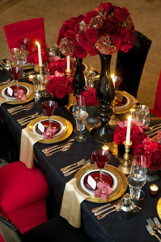 Red Wedding Theme Ideas
 Picture a Gothic wedding tablescape done in black red