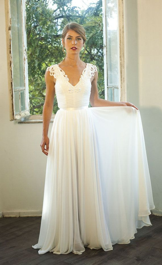 Retro Wedding Gowns
 Vintage Wedding Dresses with a Modern Spin MODwedding