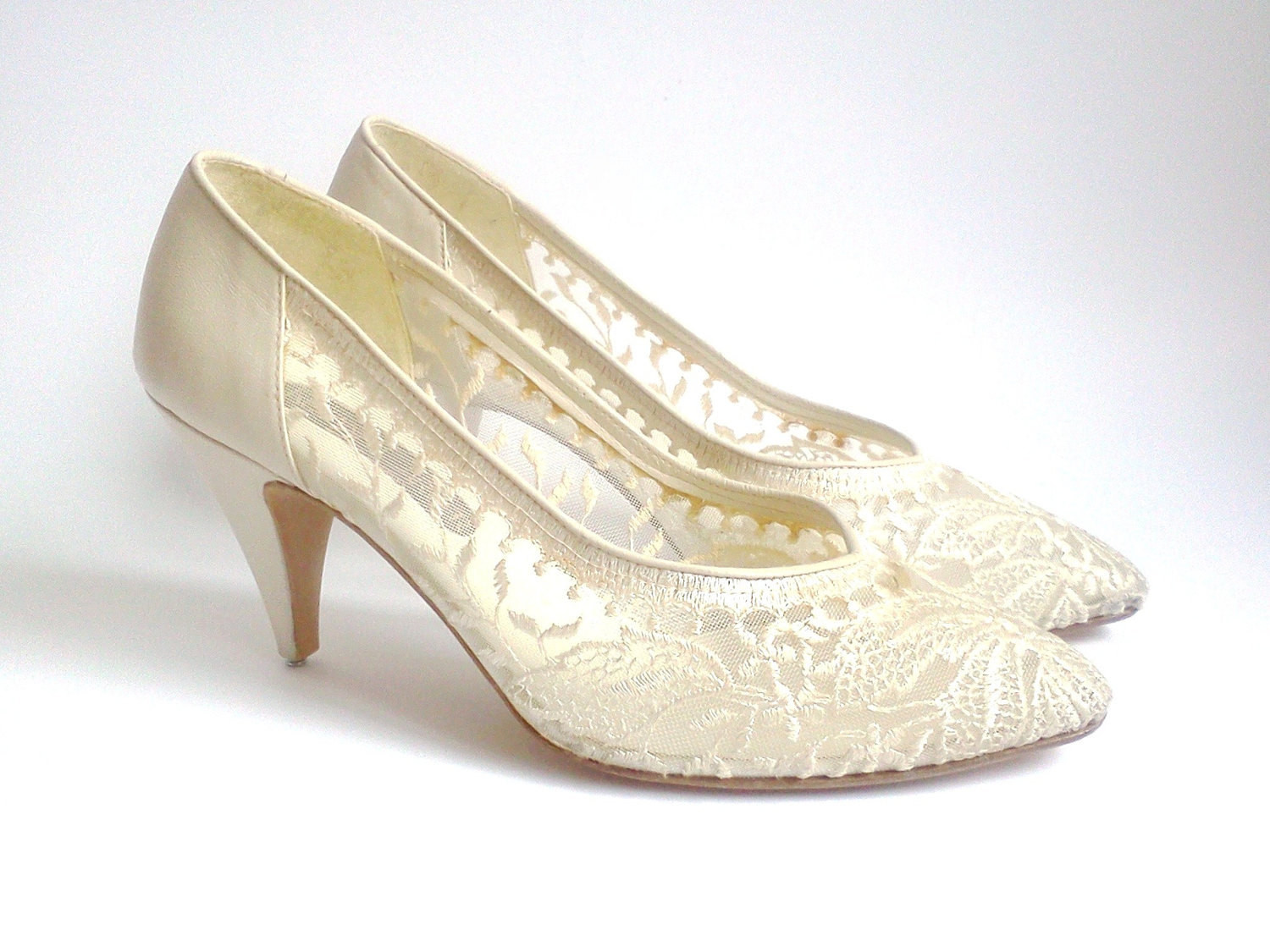 Retro Wedding Shoes
 Vintage Wedding Shoes Roland Cartier Beige Lace and Leather