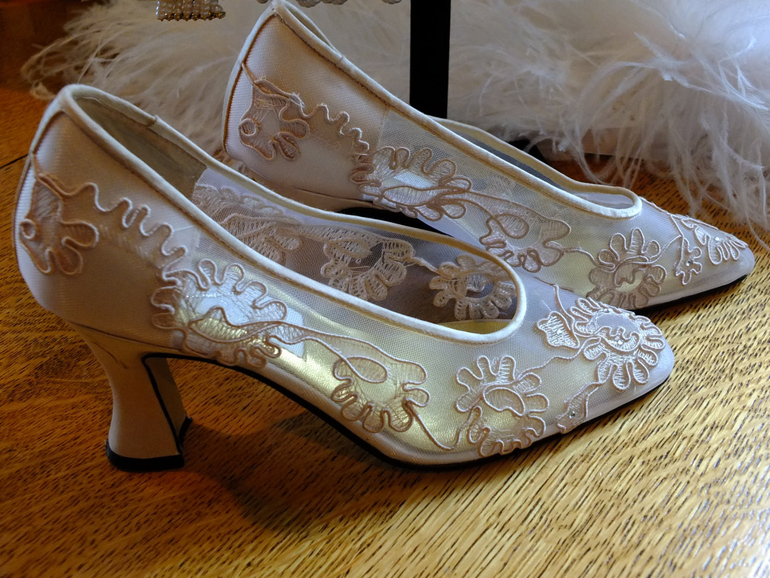Retro Wedding Shoes
 Lace wedding shoes sz 9 vintage bridal by RetroVintageWeddings