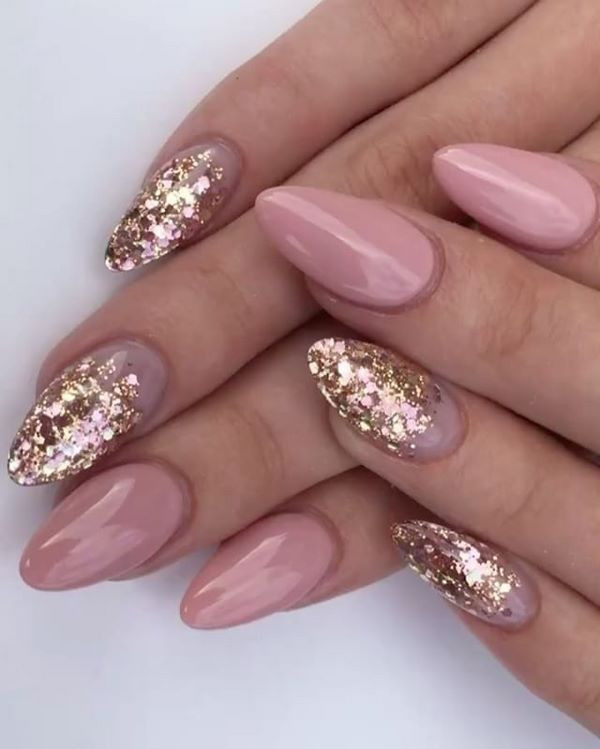 Rose Gold Glitter Nails
 Glitter nails ideas for a festive and glamorous manicure