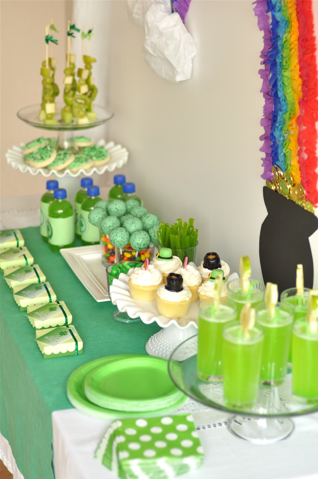Saint Patrick Day Party Ideas
 St Patrick s Day Rainbow Party & FREE Printables Party