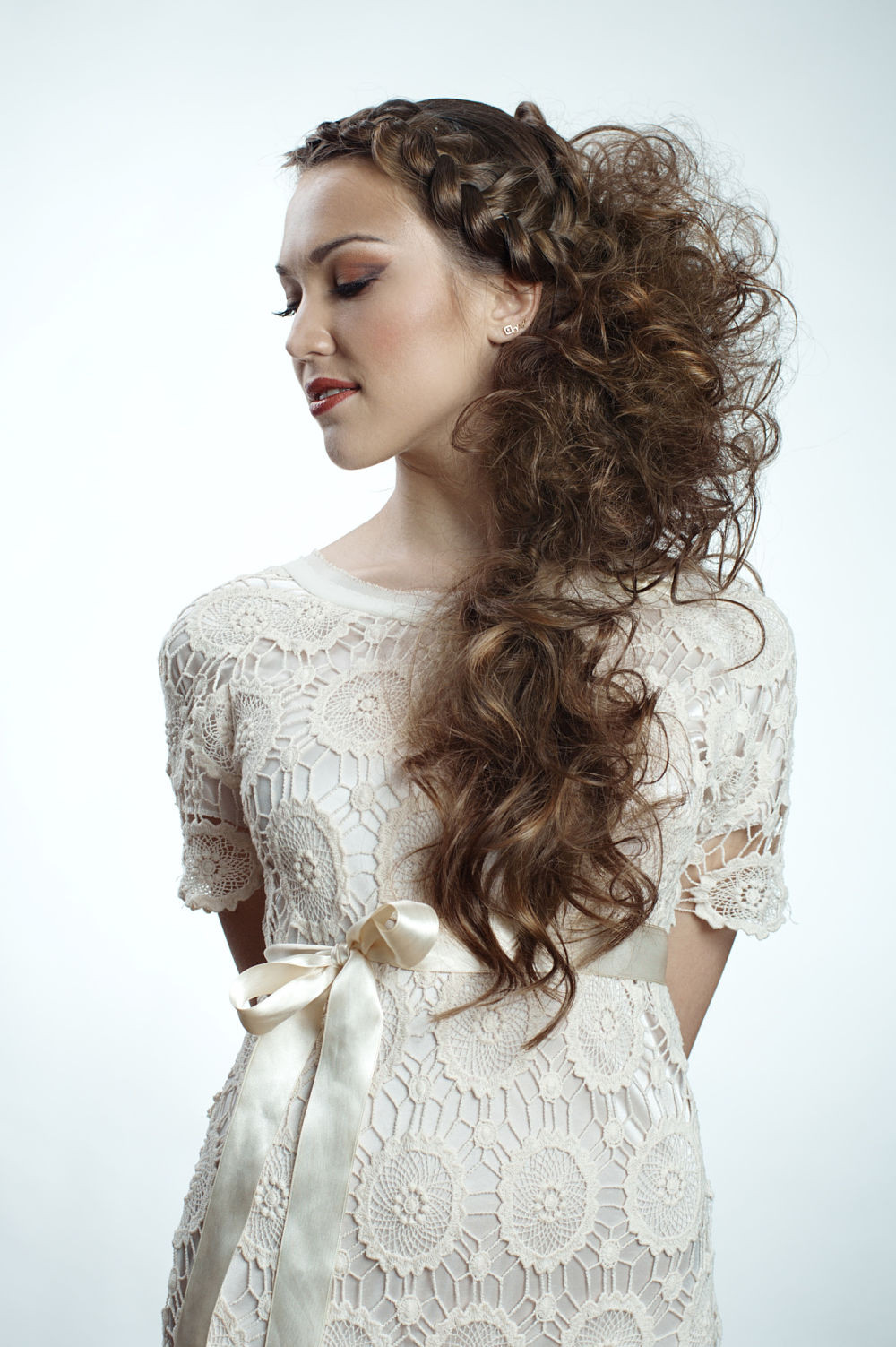 Short Curly Hairstyles For Prom
 Let’s Turn Some Heads DIY Prom Hairstyle ´Dos For Curly