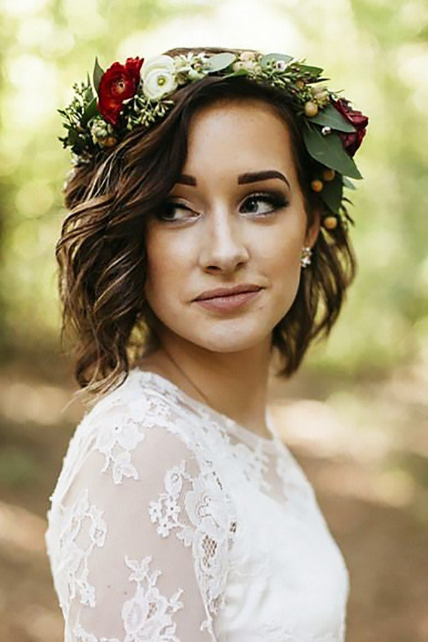 Short Hairstyles For Bridesmaids
 18 Gorgeous Wedding Hairstyles with Flower Crown Page 2