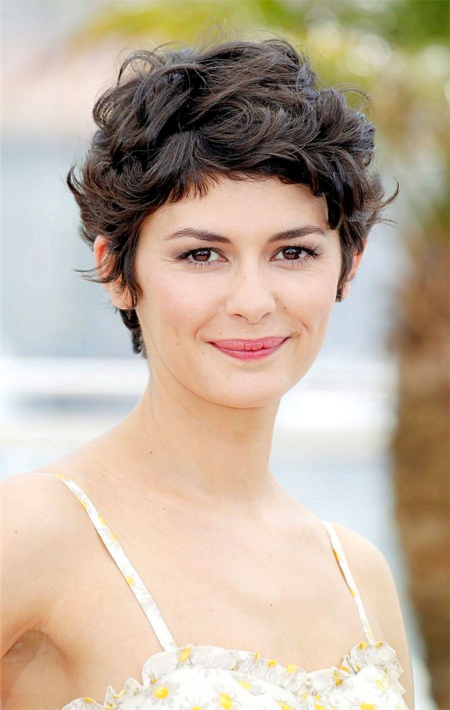 Short Wavy Haircuts
 Short Wavy Cropped Haircuts For Girls In Summer