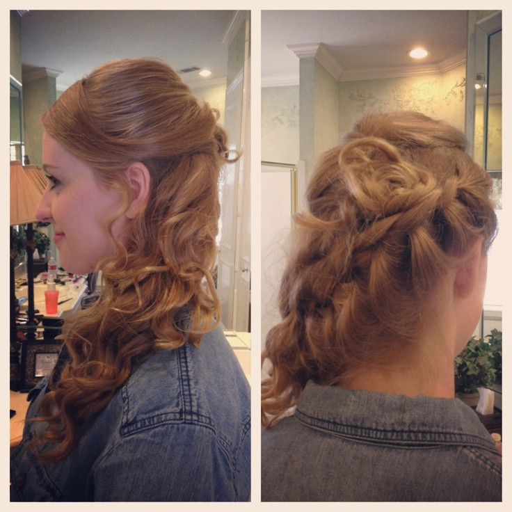 Side Swept Hairstyle For Prom
 Side swept French braid prom wedding hairstyle