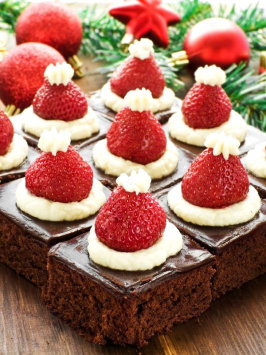 Simple Dessert Ideas For Dinner Party
 Santa Hat Mini Brownies – Healthy Christmas Party Dinner