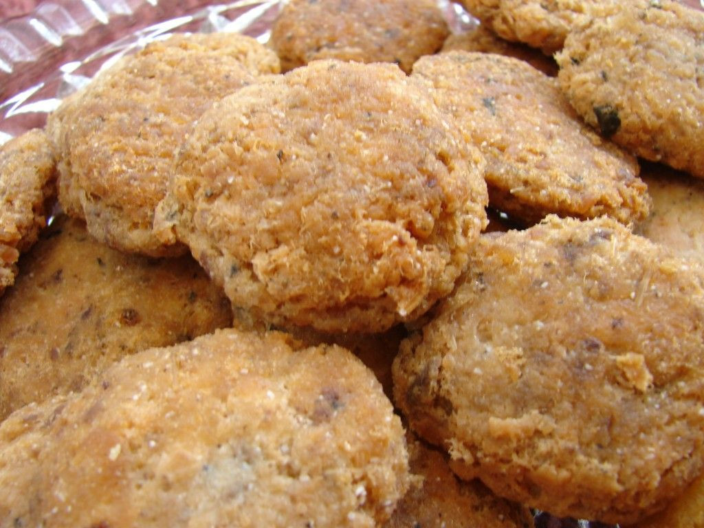 Southern Style Salmon Patties
 Salmon Patties so good & easy I served these with